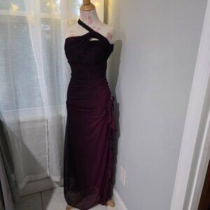 BLONDIE NITES ONE SHOULDER SPARKLING RUCHED PROM DRESS BERRY JUNIORS SIZE 3